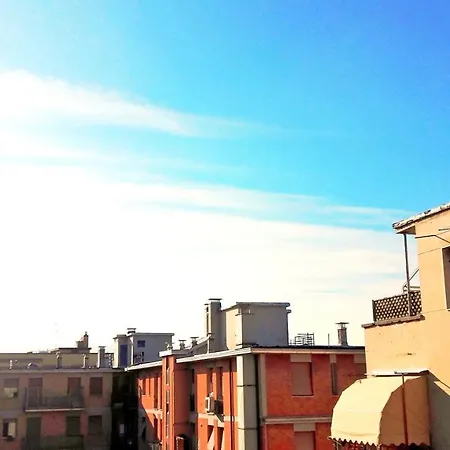 Old Center Station ボローニャ